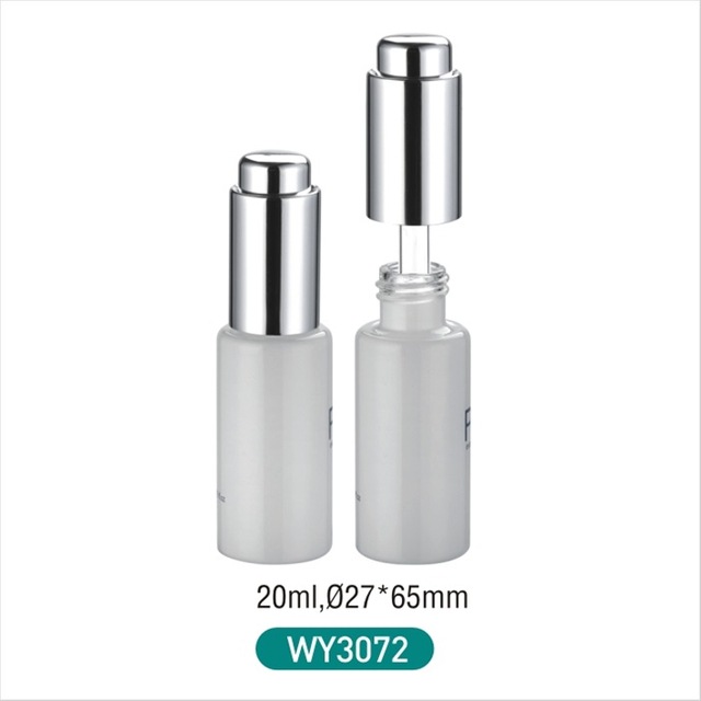 8ml 10ml 15ml 20ml 25ml 30ml 35ml 40ml White Round Glass Bottle with Shiny Silver Pump Dropper for Serum