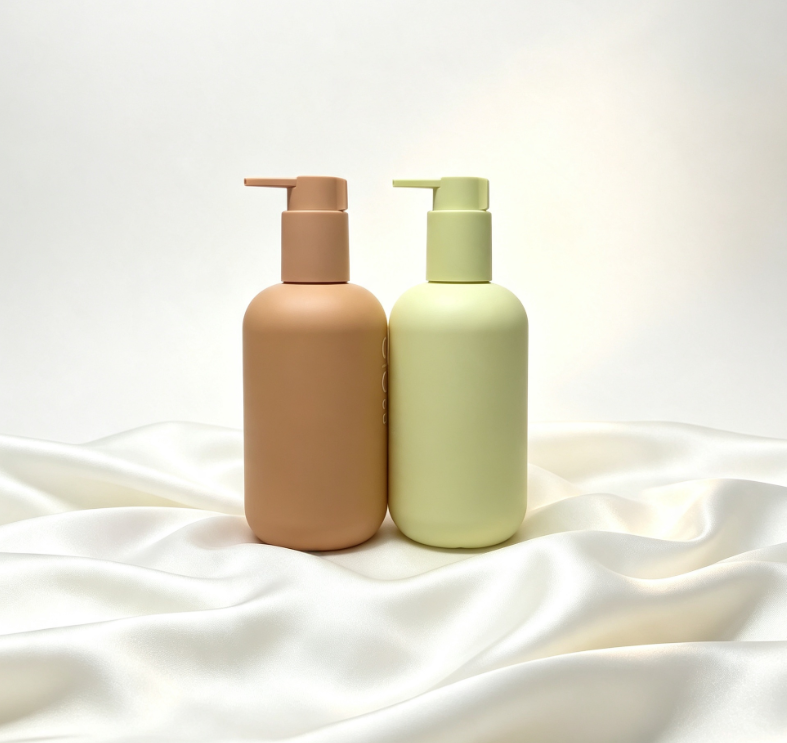 Matte Soft Touch HDPE Lotion Pump Bottle Refillable Round Plastic Bottle for Shampoo Conditioner Body Wash Custom Logo